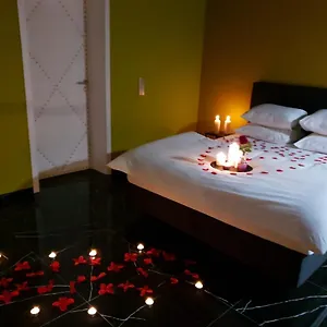Отель Hotel Riad, Льеж